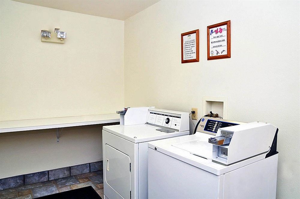 Motel 6-Barkeyville, Pa Εξωτερικό φωτογραφία